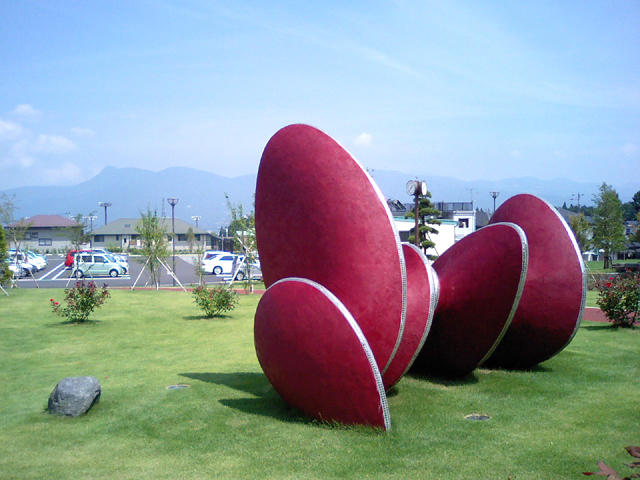 Gotemba City Hall Tamaho branch ／ Barbara Nanning