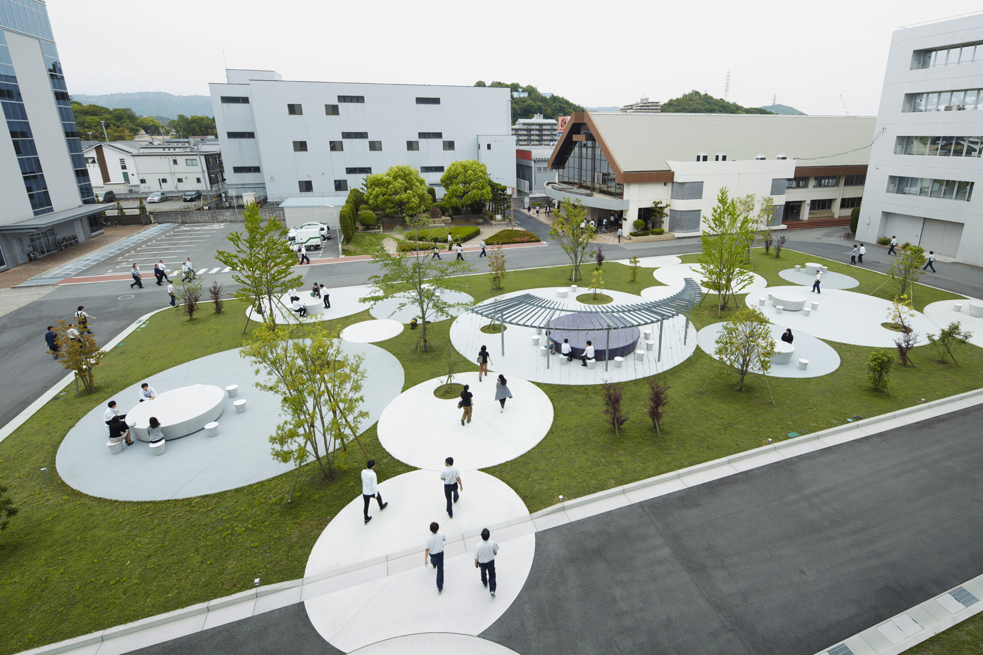 GLORY本社 いこいの広場 株式会社タウンアート Town Art Co., Ltd. GLORY本社 いこいの広場 株式会社タウンアート Town Art Co., Ltd.